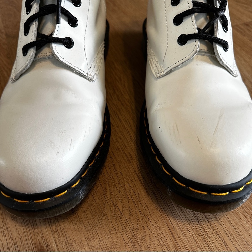 Dr Martens 1460 White Smooth Leather Boots Size 11 Men 12 Women Combat Grunge - Picture 4 of 16